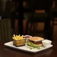 Хамбургер — Arena Restaurant & Playground, Струмица