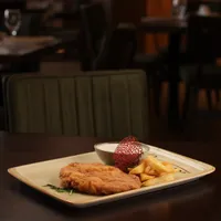 Бечка шницла — дневно мени, Arena Restaurant & Playground Струмица