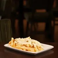 Помфрит со сирење — Arena Restaurant & Playground, Струмица